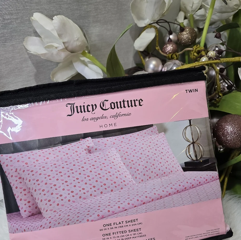 Juicy Couture Twin Crown/kisses Sheet set new